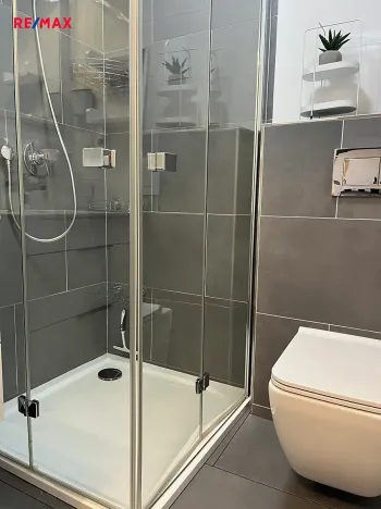 Pronájem bytu 2+kk, Kladno, U výtopny, 42 m2