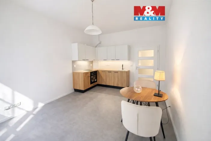 Pronájem bytu 2+kk, Praha - Vršovice, Sámova, 48 m2
