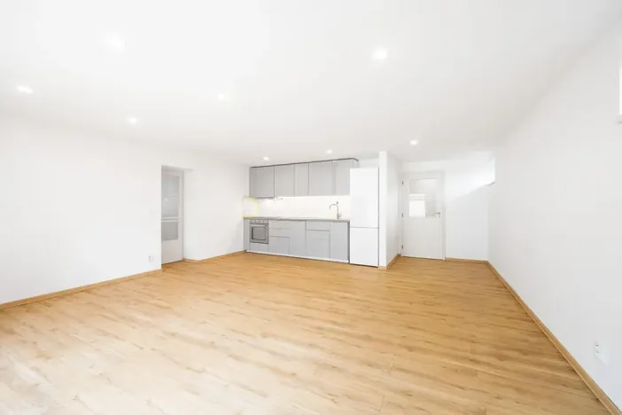 Prodej bytu 2+kk, Praha - Lhotka, K Novému dvoru, 64 m2