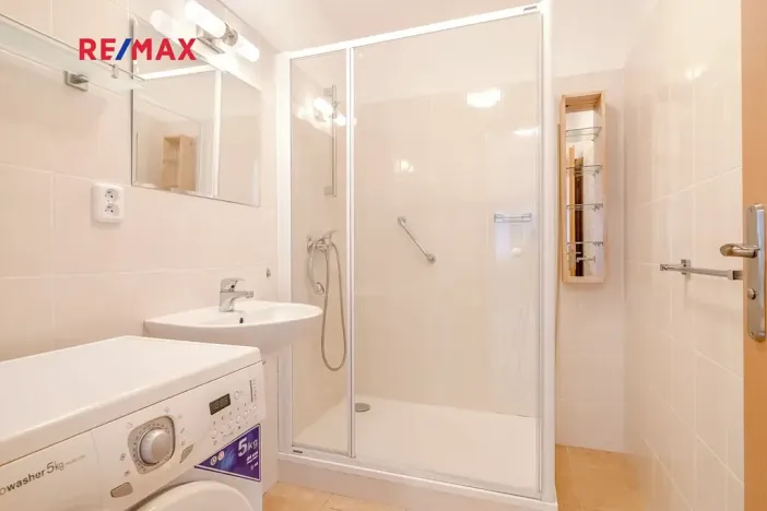 Pronájem bytu 3+kk, Jesenice, V Roháči I., 62 m2