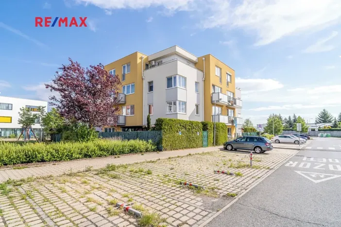 Pronájem bytu 3+kk, Jesenice, V Roháči I., 62 m2