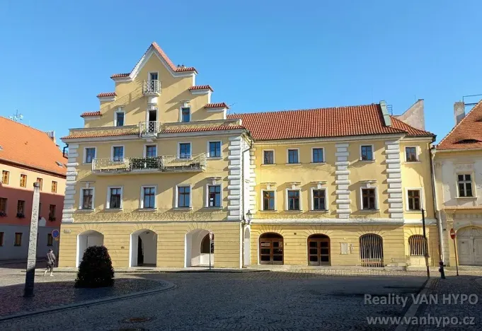 Prodej činžovního domu, Žatec, náměstí Svobody, 1500 m2