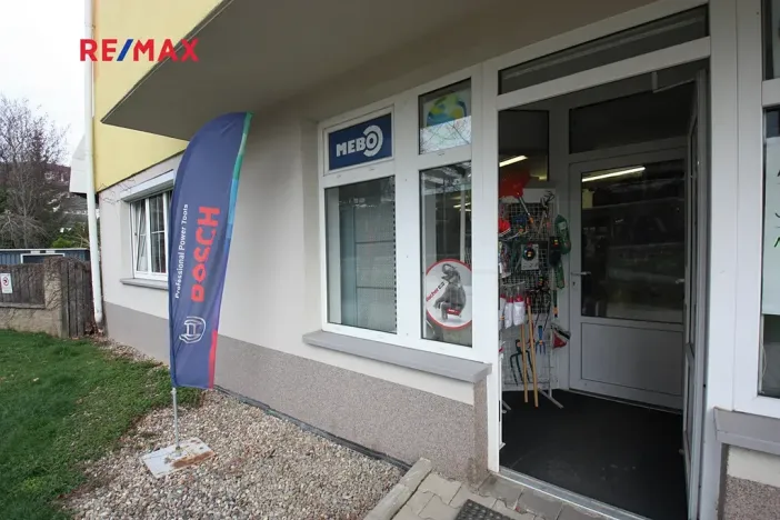 Prodej obchodního prostoru, Praha - Hlubočepy, Voskovcova, 141 m2