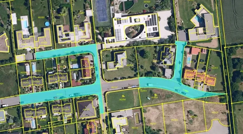 Dražba pozemku, Moravany, 2981 m2