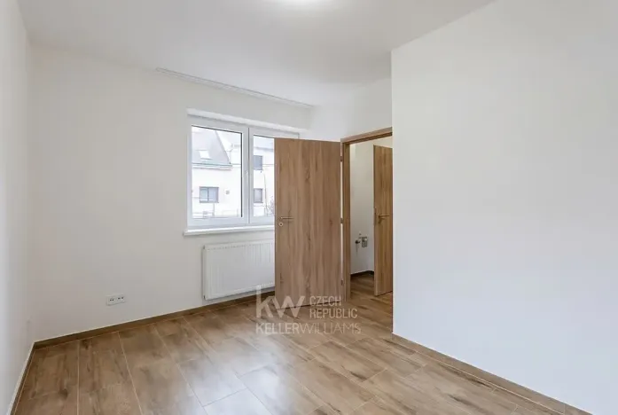 Pronájem bytu 2+kk, Praha - Chodov, Zakouřilova, 31 m2