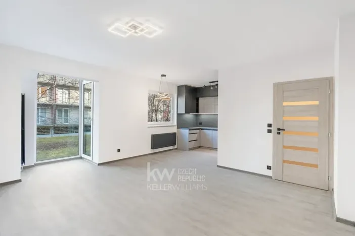 Prodej bytu 2+kk, Praha - Letňany, Kostomlatská, 55 m2