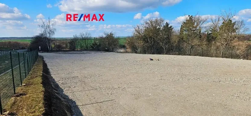 Pronájem pozemku, Slaný, 2003 m2