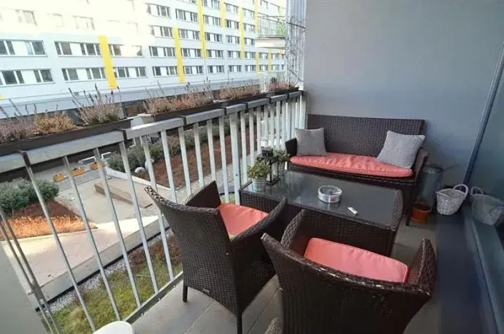 Pronájem bytu 2+1, Praha - Malešice, Počernická, 61 m2