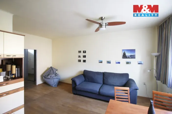 Pronájem bytu 2+kk, Praha - Libeň, U školičky, 42 m2