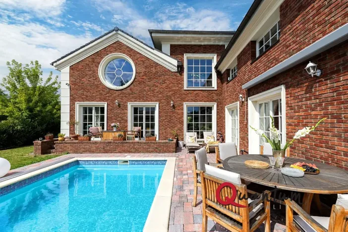 Prodej rodinného domu, Praha - Horní Počernice, Na Myšině, 327 m2