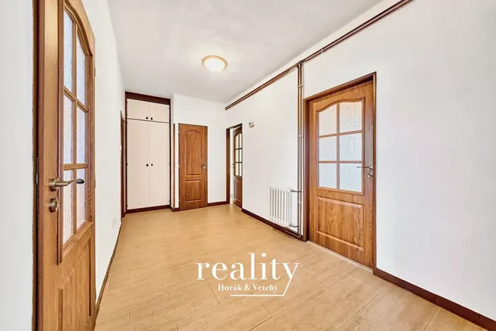 Prodej bytu 3+1, Šumná, 69 m2