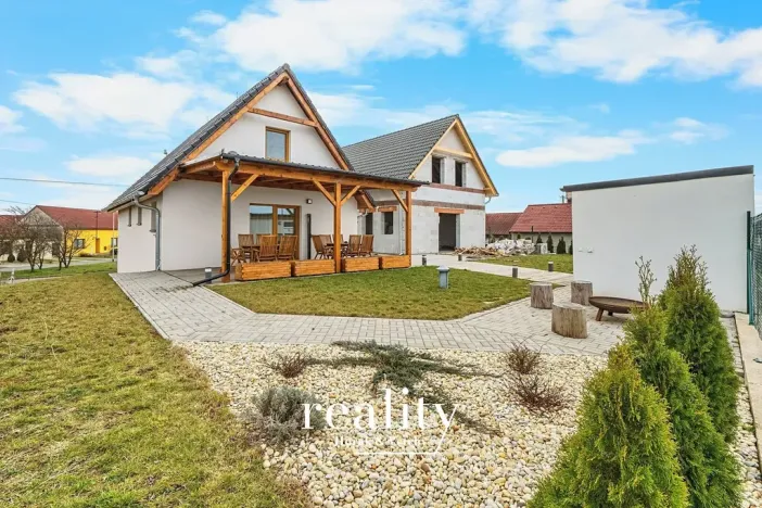 Prodej apartmánu, Jevišovka, 190 m2