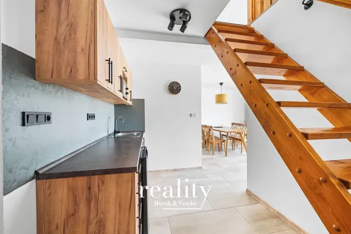 Prodej apartmánu, Jevišovka, 190 m2