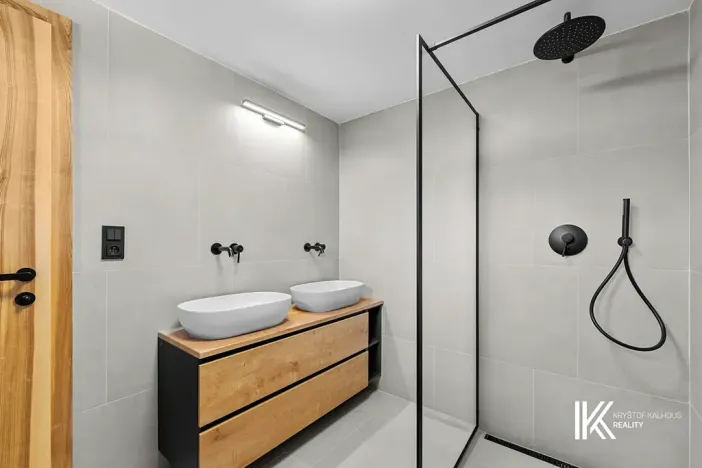 Prodej ubytování, Mladé Buky, 133 m2