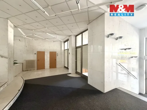 Pronájem obchodního prostoru, Ústí nad Orlicí, T. G. Masaryka, 28 m2