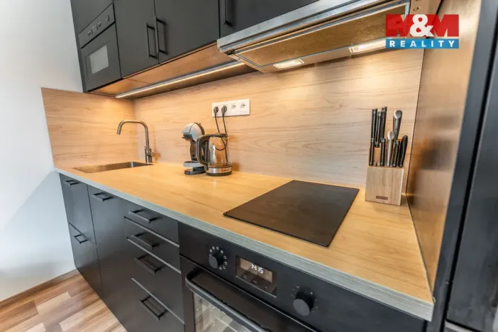 Prodej bytu 2+kk, Praha - Uhříněves, Karla Guta, 48 m2