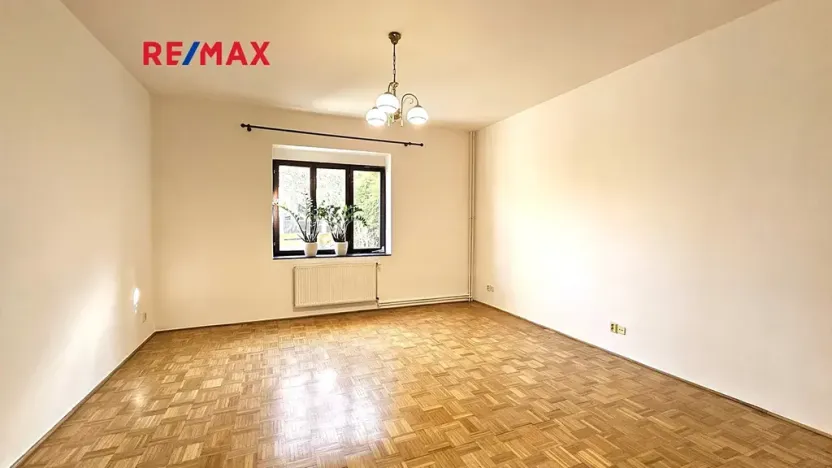 Pronájem bytu 2+kk, Praha - Břevnov, U Ladronky, 50 m2