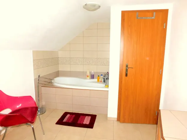 Pronájem rodinného domu, Poděbrady, 90 m2