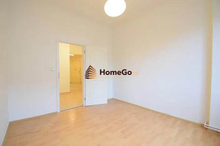 Pronájem bytu 2+kk, Praha - Nusle, U gymnázia, 50 m2