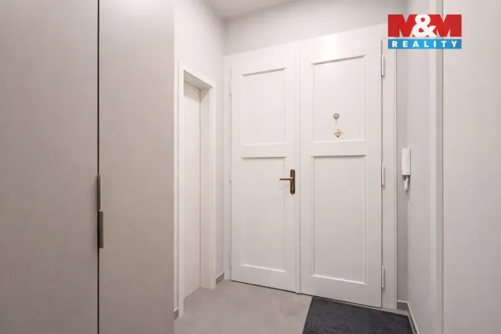 Prodej bytu 2+kk, Praha - Holešovice, V háji, 49 m2