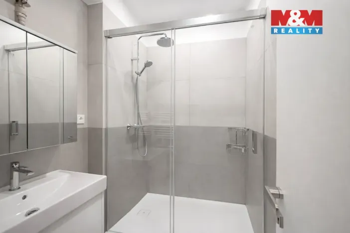 Prodej bytu 2+kk, Praha - Holešovice, V háji, 49 m2