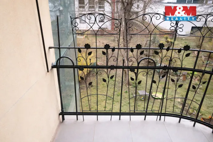 Prodej bytu 2+kk, Praha - Holešovice, V háji, 49 m2