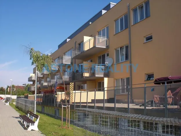 Pronájem bytu 2+kk, Praha - Hostavice, U Hostavického potoka, 50 m2