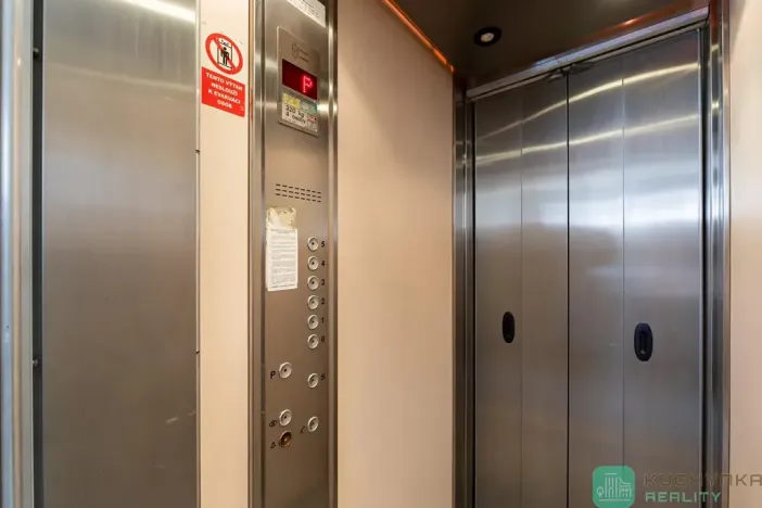 Prodej bytu 1+1, Krupka, Jabloňová, 36 m2