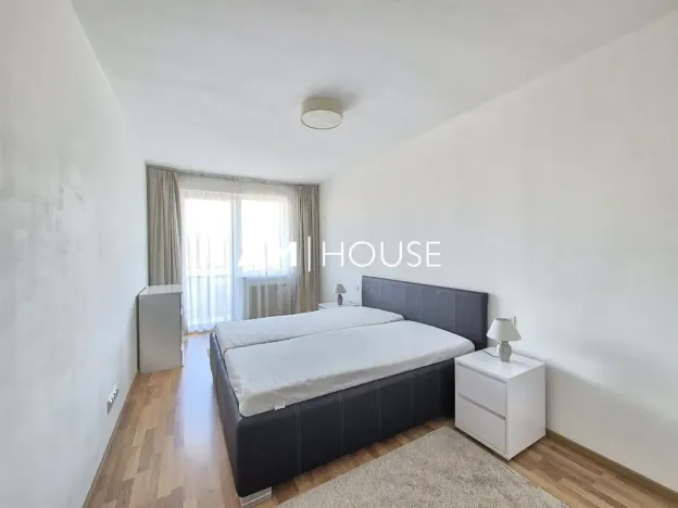 Pronájem bytu 2+kk, Praha - Strašnice, Zvěřinova, 64 m2