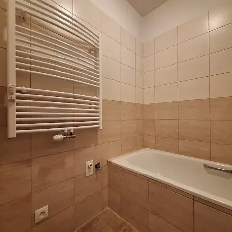 Pronájem bytu 1+1, Praha - Smíchov, Podbělohorská, 45 m2