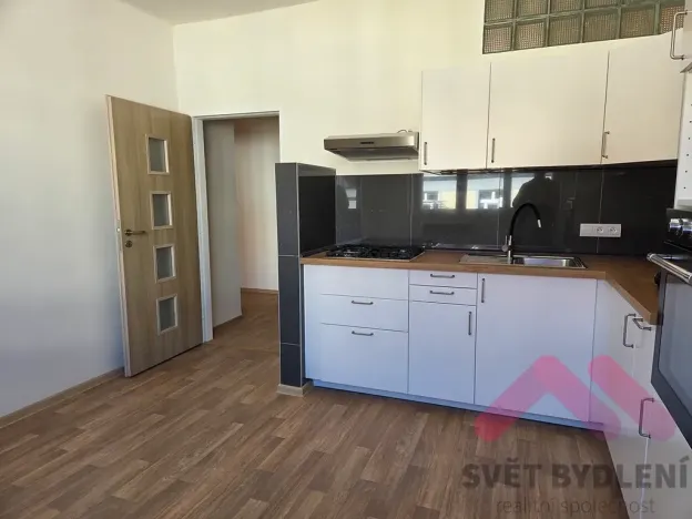 Pronájem bytu 2+1, Praha - Žižkov, Ambrožova, 77 m2