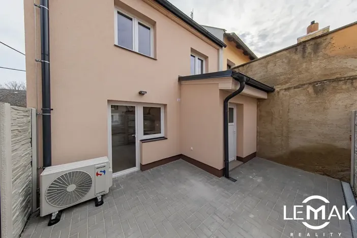 Prodej rodinného domu, Loučany, 123 m2