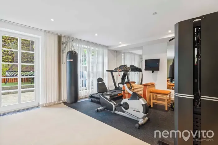 Prodej vily, Praha - Dejvice, V Šáreckém údolí, 459 m2