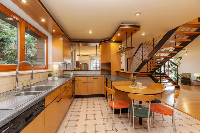 Prodej rodinného domu, Ohrobec, Oblouková, 452 m2