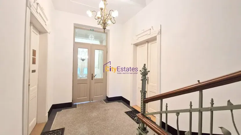 Prodej kanceláře, Praha - Smíchov, Janáčkovo nábřeží, 135 m2