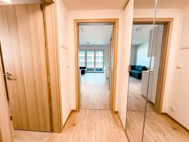 Pronájem bytu 1+kk, Praha - Hloubětín, Poděbradská, 33 m2