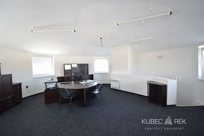 Pronájem kanceláře, Tábor, Husovo nám., 45 m2