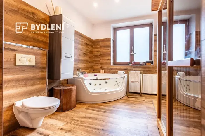 Prodej podílu rodinného domu, Chabařovice, 333 m2