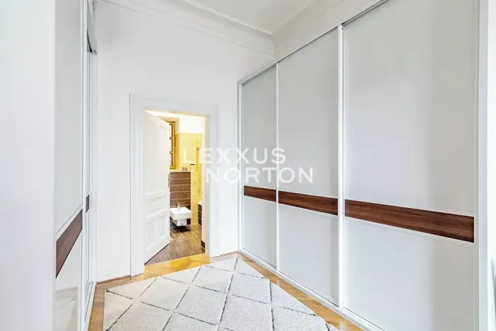 Prodej bytu 3+1, Praha - Nové Město, Soukenická, 99 m2