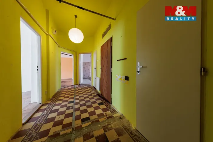 Prodej bytu 4+1, Karlovy Vary, Wolkerova, 146 m2