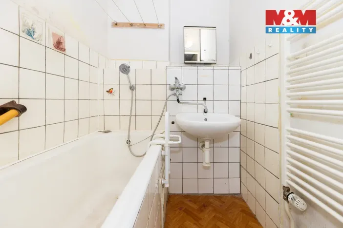 Prodej bytu 3+1, Pardubice - Zelené Předměstí, Sladkovského, 83 m2