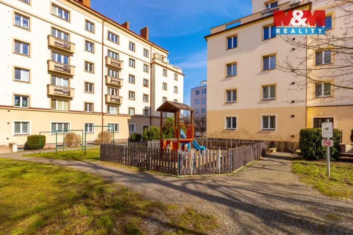 Prodej bytu 3+1, Pardubice - Zelené Předměstí, Sladkovského, 83 m2