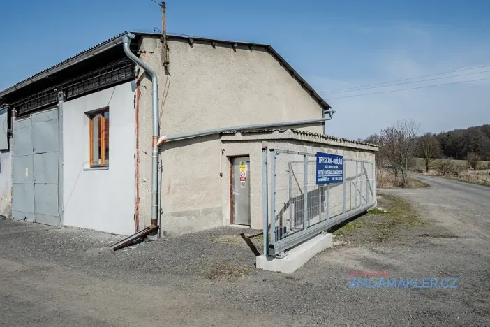 Prodej výrobních prostor, Bílovec, 629 m2