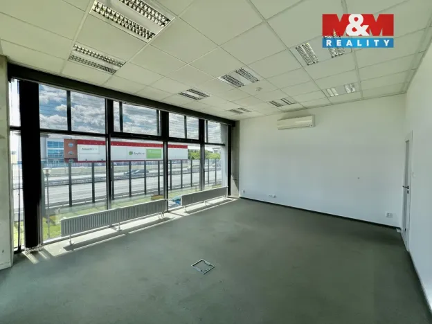 Pronájem kanceláře, Nupaky, Komerční, 150 m2
