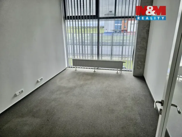 Pronájem kanceláře, Nupaky, Komerční, 150 m2