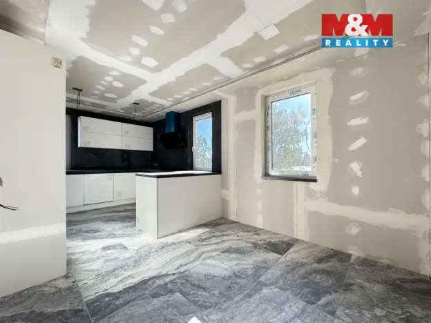 Prodej rodinného domu, Smolné Pece, 202 m2