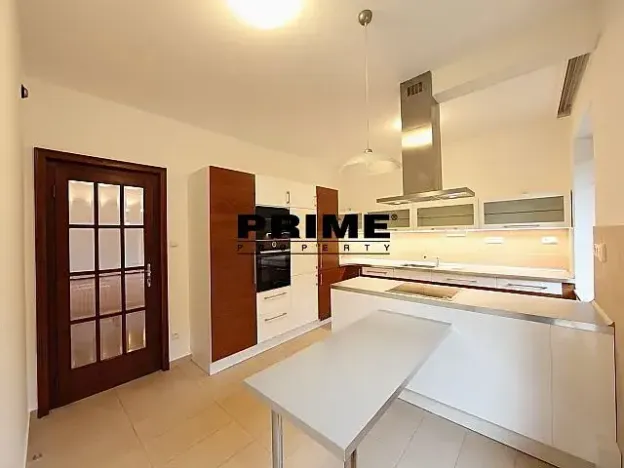 Pronájem rodinného domu, Praha - Kunratice, Ke hrádku, 417 m2