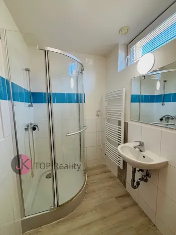 Pronájem rodinného domu, Praha - Uhříněves, Vlárská, 100 m2