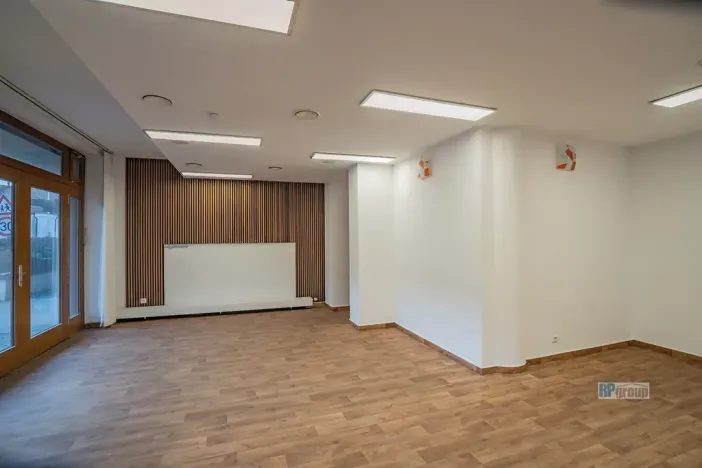 Prodej obchodního prostoru, Praha - Hlubočepy, Hlubočepská, 104 m2