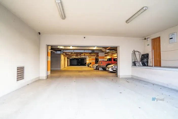 Prodej obchodního prostoru, Praha - Hlubočepy, Hlubočepská, 104 m2